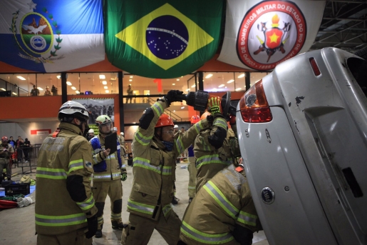 Corpo de Bombeiros RJ reúne mais de duas mil pessoas em Desafio de Salvamento Veicular