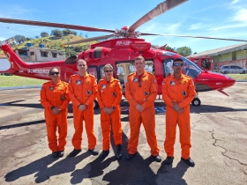 Corpo de Bombeiros RJ realiza primeiro transporte aeromédico simultâneo de dois pacientes graves