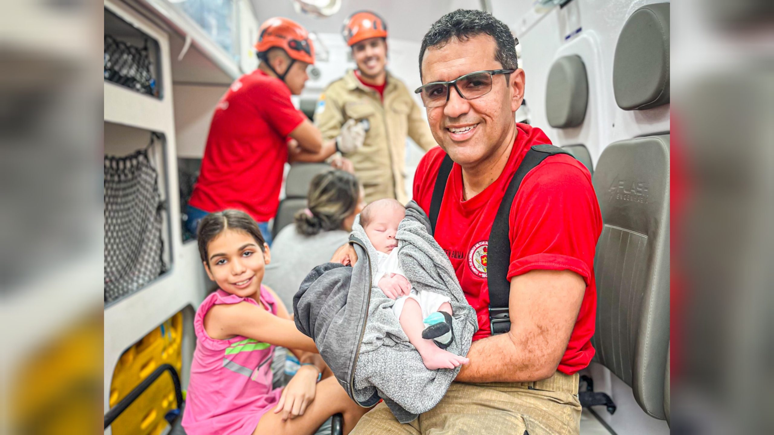 Bombeiros resgatam sete pessoas em incêndio residencial na Zona Norte do Rio