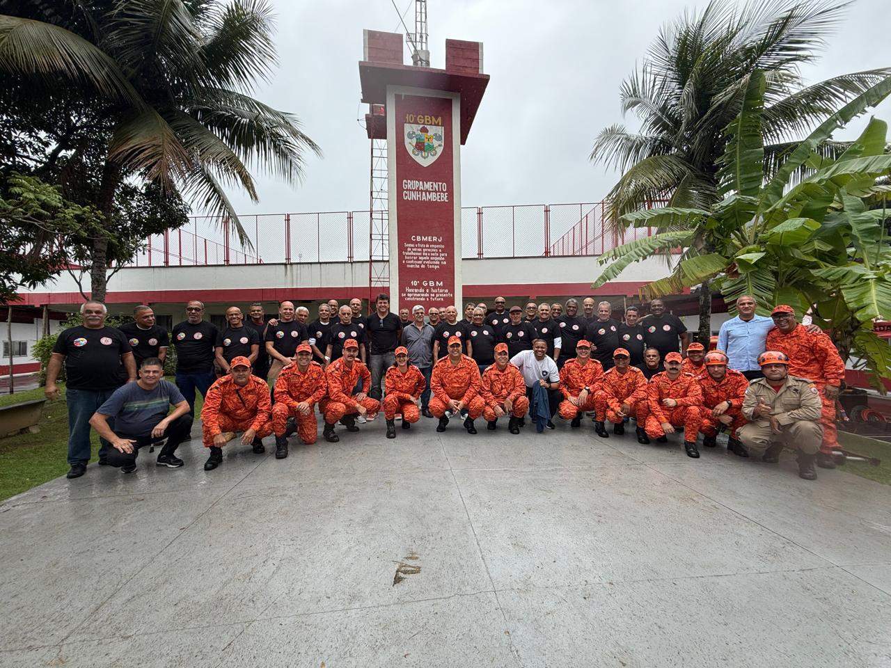 Quartel de Angra dos Reis homenageia veteranos em encontro especial