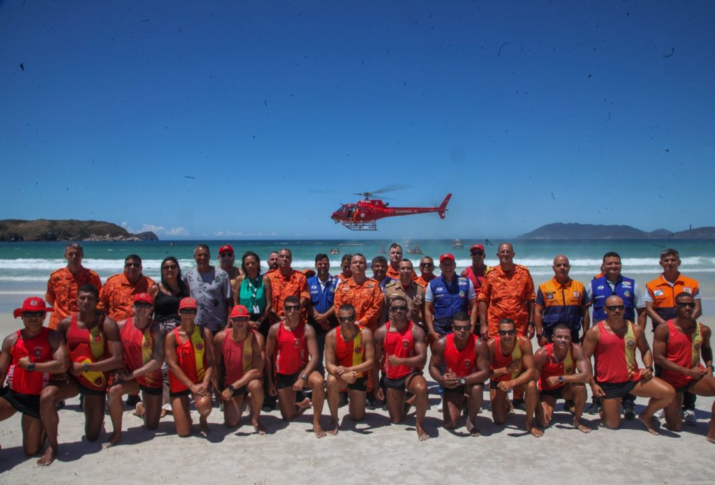 Carnaval 2025: Corpo de Bombeiros do Estado do Rio lança campanha de prevenção de afogamentos na Região dos Lagos